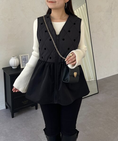 prose verse（プロズヴェール）の「フロッキードットキルティングペプラムベスト（ベスト・レディース・ブラック系その他・LARGE/MEDIUM）」の11枚目の写真