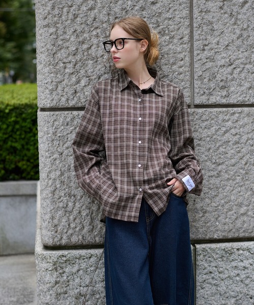 hazyl(ヘイジル)の「design button shirt / デザインボタンシャツ(シャツ/ブラウス・レディース・アイボリー/ブラウン系その他/ライトブルー・フリー)」の15枚目の写真