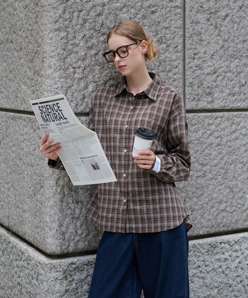hazyl(ヘイジル)の「design button shirt / デザインボタンシャツ(シャツ/ブラウス・レディース・アイボリー/ブラウン系その他/ライトブルー・フリー)」の19枚目の写真