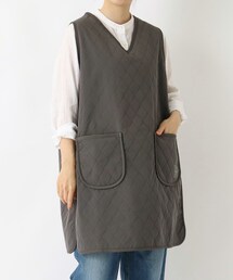 212 KITCHEN STORE（トゥワントゥキッチンストア）の「カリダ 裏ボアVネックエプロン CH（エプロン）」