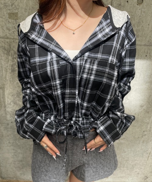ROGER AND RAW(ロジャーアンドロウ)の「スウェットフード付きチェックシャツ(シャツ/ブラウス・レディース・ブラック/ネイビー・FREE)」の12枚目の写真