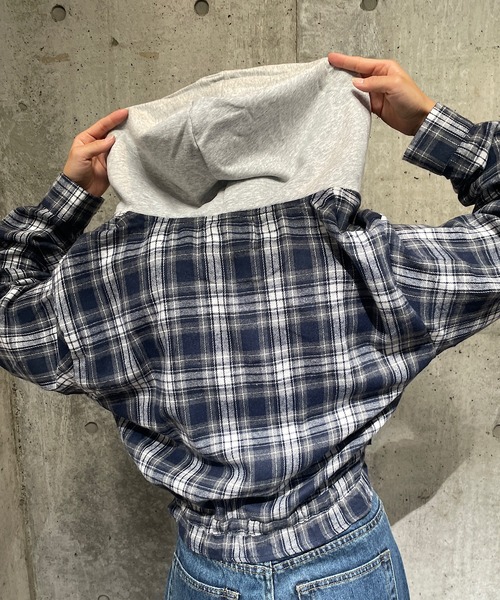 ROGER AND RAW(ロジャーアンドロウ)の「スウェットフード付きチェックシャツ(シャツ/ブラウス・レディース・ブラック/ネイビー・FREE)」の7枚目の写真