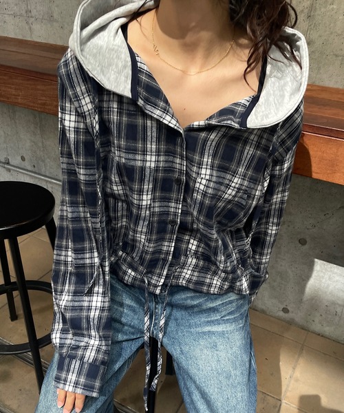 ROGER AND RAW(ロジャーアンドロウ)の「スウェットフード付きチェックシャツ(シャツ/ブラウス・レディース・ブラック/ネイビー・FREE)」の10枚目の写真