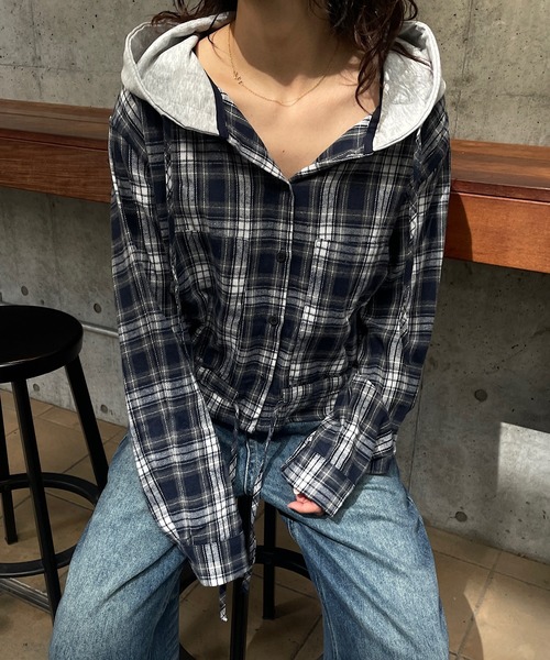ROGER AND RAW(ロジャーアンドロウ)の「スウェットフード付きチェックシャツ(シャツ/ブラウス・レディース・ブラック/ネイビー・FREE)」の11枚目の写真