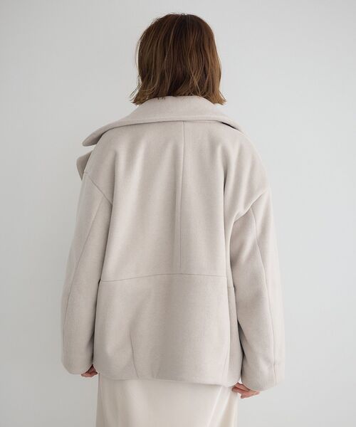 YECCA VECCA（イェッカヴェッカ）の「ビッグカラーニットビーバーショートコート（その他アウター・レディース・モカ/グレイッシュベージュ・FREE）」の8枚目の写真