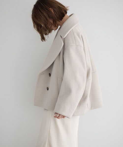 YECCA VECCA（イェッカヴェッカ）の「ビッグカラーニットビーバーショートコート（その他アウター・レディース・モカ/グレイッシュベージュ・FREE）」の19枚目の写真