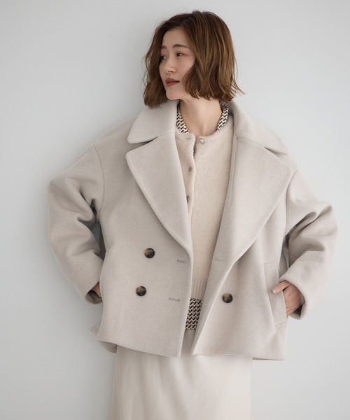 YECCA VECCA（イェッカヴェッカ）の「ビッグカラーニットビーバーショートコート（その他アウター・レディース・モカ/グレイッシュベージュ・FREE）」の2枚目の写真