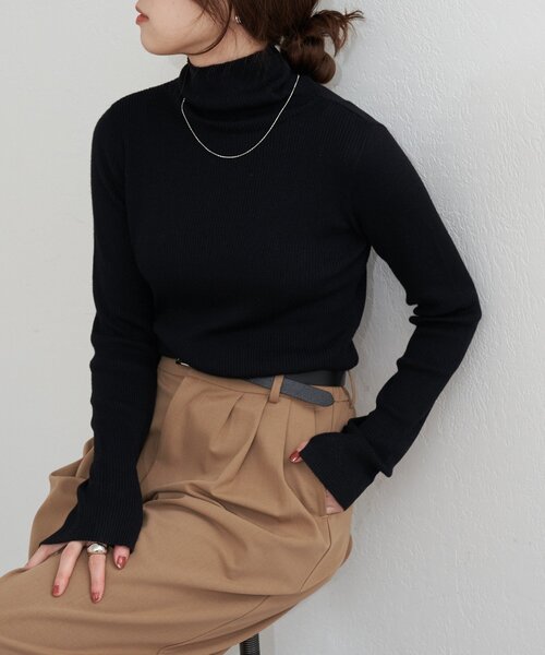 SHENERY(シーナリー)の「ハイネックリブニット(ニット/セーター・レディース・ブラック/グレー/オフホワイト・FREE)」の2枚目の写真