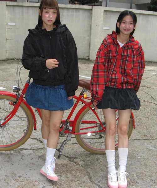RONRON（ロンロン）の「BALLOON PUMPKIN DENIM PANTSKIRT MEDIUM BLUE（スカート・レディース・その他・SMALL/MEDIUM）」の5枚目の写真
