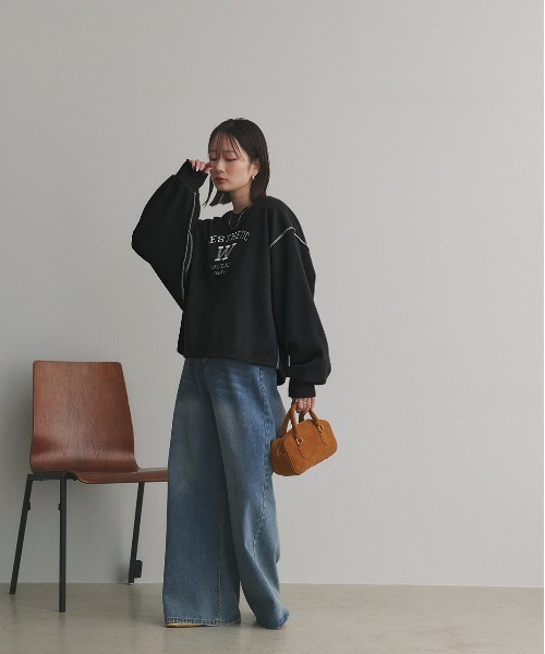 ad thie(アドティエ)の「配色ステッチ・刺繍ロゴ 裏起毛 BIGプルオーバー(スウェット・レディース・ブラック/レッド/ダークブラウン/アイボリー・FREE)」の6枚目の写真