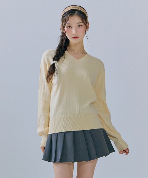 CHASECULT(チェイスカルト)の「レディース Vネック クロップスウェット-CFRG5262C05(ニット/セーター・レディース・オートミール・85/90)」の5枚目の写真