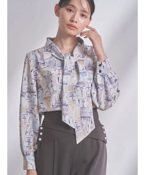 TONAL（トーナル）の「Parisモチーフボウタイブラウス（シャツ/ブラウス・レディース・ベージュ/ネイビー・MEDIUM）」の3枚目の写真