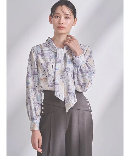 TONAL（トーナル）の「Parisモチーフボウタイブラウス（シャツ/ブラウス・レディース・ベージュ/ネイビー・MEDIUM）」の5枚目の写真