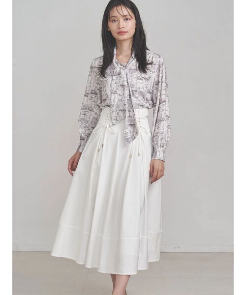 TONAL（トーナル）の「Parisモチーフボウタイブラウス（シャツ/ブラウス・レディース・ベージュ/ネイビー・MEDIUM）」の11枚目の写真