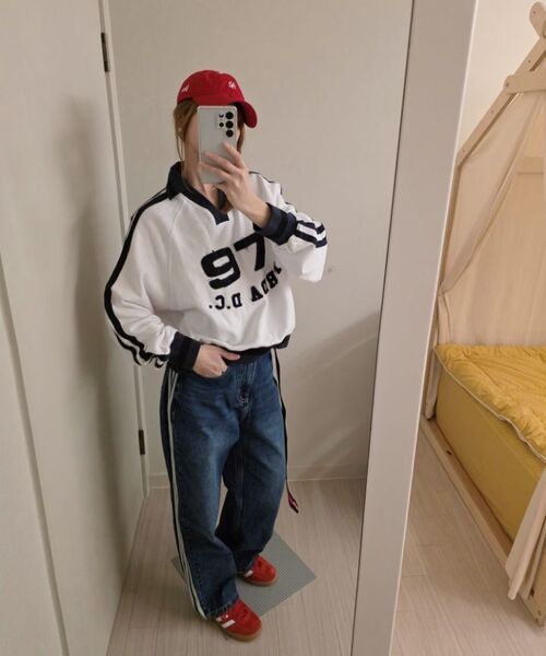 PRENDA（プレンダ）の「PRENDA LOGO TAPE APPLIQUE SWEATSHIRTS SNOW WHITE（スウェット・レディース・その他・MEDIUM/SMALL）」の2枚目の写真