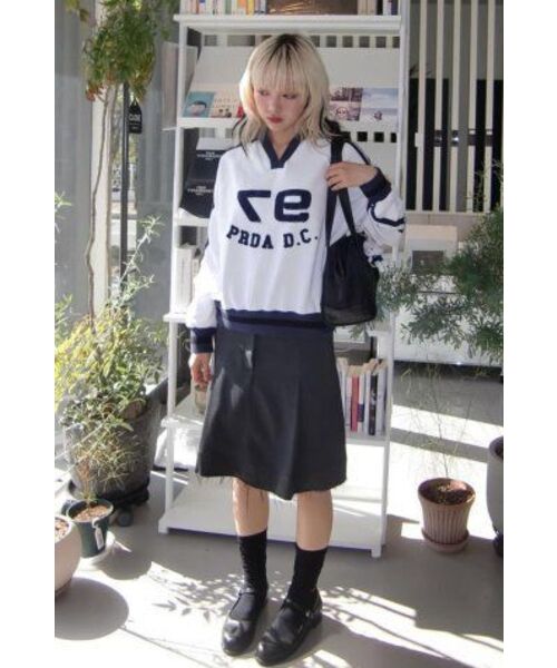 PRENDA（プレンダ）の「PRENDA LOGO TAPE APPLIQUE SWEATSHIRTS SNOW WHITE（スウェット・レディース・その他・MEDIUM/SMALL）」の3枚目の写真