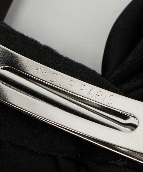 UNITED ARROWS(ユナイテッドアローズ)の「ビジュー×サテン リボンバレッタ(バレッタ/ヘアクリップ・レディース・ブラック・FREE)」の6枚目の写真