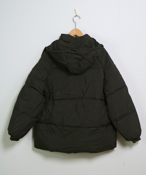 shopnikoniko(ショップニコニコ)の「袖ライン ワンポイントロゴ 中綿ブルゾン(ブルゾン・レディース・ブラック・フリー)」の7枚目の写真