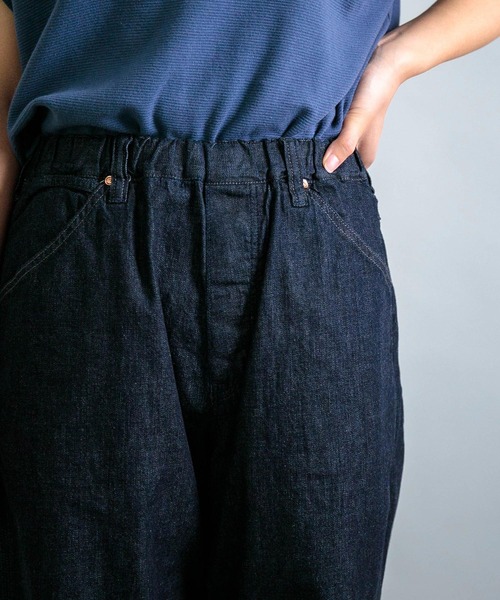 OMNIGOD（オムニゴッド）の「[OMNIGOD womens / オムニゴッド] 8ozデニム ルーズイージーペインターパンツ（デニムパンツ・レディース・ワンウォッシュ・1/0）」の13枚目の写真