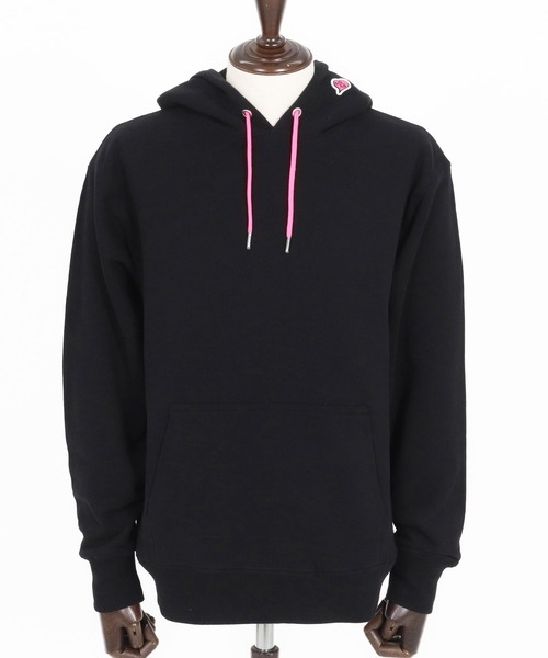 1minute 1second(ワンミニットワンセカンド)の「mpa4004-12oz heavy weight hoodie with heart patch パーカー(1M26H210)(パーカー・メンズ・ブラック/ブラック×ピンク/ホワイト・S/M/L/XL)」の21枚目の写真
