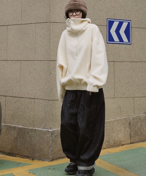 lulufa(ルルファ)の「ルーズハーフジップ スタンドネックプルオーバー(スウェット・レディース・アイボリー/チャコール・MEDIUM/LARGE)」の13枚目の写真