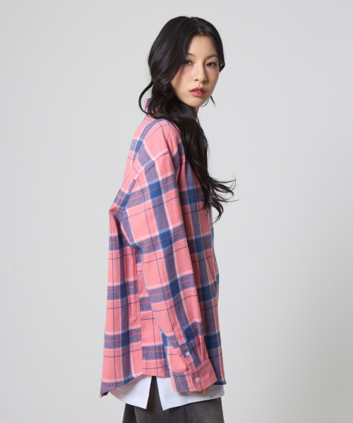 UNKNOWN PLANET(アンノウンプラネット)の「プラネット オーバーサイズ チェックシャツ ピンク(シャツ/ブラウス・レディース・その他・MEDIUM/LARGE)」の4枚目の写真
