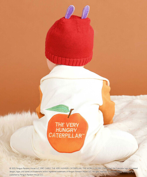 SLAP SLIP BABY（スラップスリップベビー）の「【絵本コラボ-はらぺこあおむし-】袖配色おしりパッチカバーオール(70~80cm)（ロンパース・キッズ・オレンジ/グリーン・70cm/80ｃｍ）」の2枚目の写真