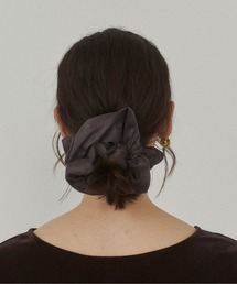 ANGIE（アンジー）の「ボリュームスエードシュシュ（シュシュ）」