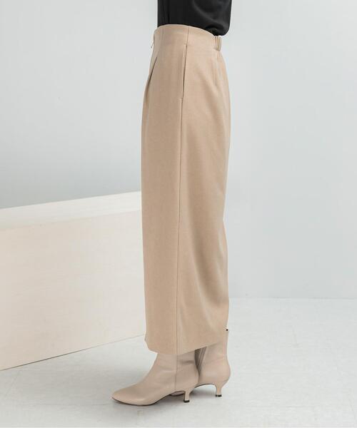 URBAN RESEARCH ROSSO WOMEN（アーバンリサーチ　ロッソ）の「『UR TECH』後ゴムスリットストレートスカート（スカート・レディース・ブラック/ベージュ・36/38）」の7枚目の写真