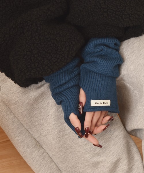 VIBGYOR Women（ヴィブジョー　ウィメン）の「【float】《推し活/推しカラー/メンカラ》リブニット デザイン アームカバー/アームウォーマー【12色展開】（アームカバー・レディース・パープル/ホワイト/ブラウン/ピンク/レッド/ブラック/グレー/ブルー/ベージュ/グリーン・FREE）」の7枚目の写真