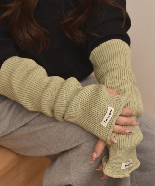 VIBGYOR Women（ヴィブジョー　ウィメン）の「【float】《推し活/推しカラー/メンカラ》リブニット デザイン アームカバー/アームウォーマー【12色展開】（アームカバー・レディース・パープル/ホワイト/ブラウン/ピンク/レッド/ブラック/グレー/ブルー/ベージュ/グリーン・FREE）」の6枚目の写真