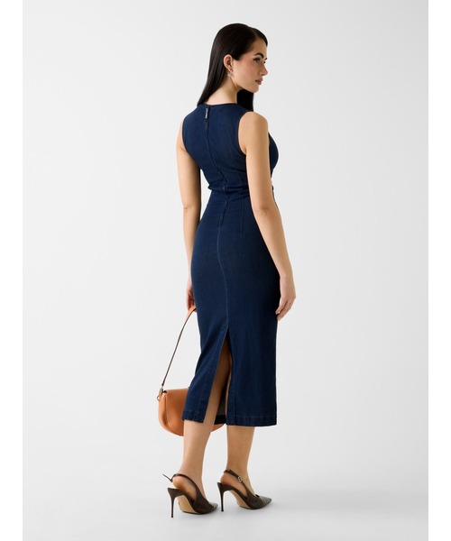 Guess（ゲス）の「SL Dahlia Denim Dress ワンピース（ワンピース・レディース・インディゴブルー・X-SMALL/SMALL/MEDIUM）」の2枚目の写真