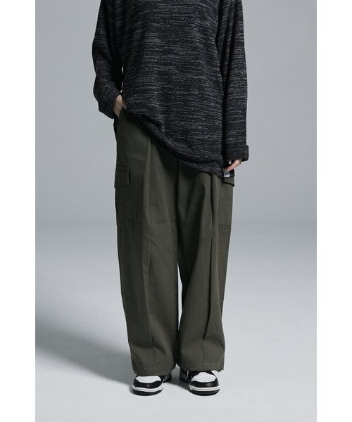 APOSTROPHE COMMA(アポストロフィコンマ)の「ストリングワイドカーゴパンツ(カーキ)(スウェットパンツ・レディース・その他・MEDIUM/SMALL/LARGE)」の1枚目の写真