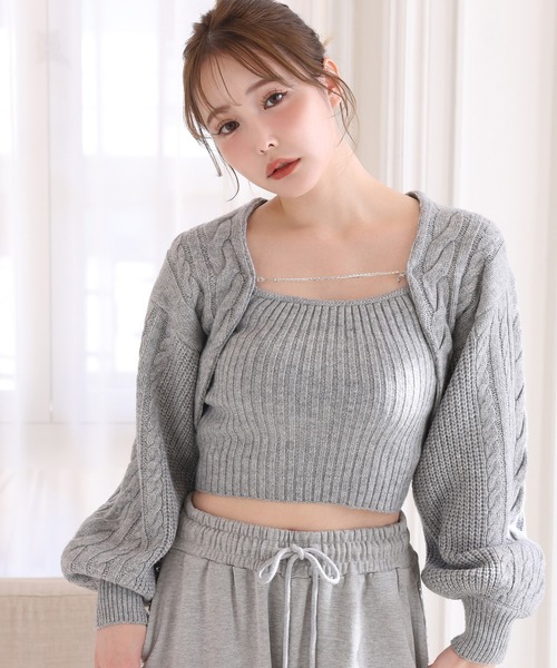 one after another NICE CLAUP（ワンアフターアナザーナイスクラップ）の「ケーブルニットアンサンブル（アンサンブル・レディース・アイボリー/杢グレー/ブラウン/ライトピンク・FREE）」の3枚目の写真