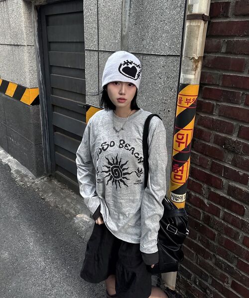 COSO(コソ)の「ビーチアートワークロングスリーブ(グレー)(Tシャツ/カットソー・レディース・グレー・LARGE/MEDIUM)」の8枚目の写真
