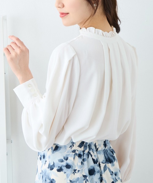 alotta(アロッタ)の「前後2WAYフリル衿ブラウス(シャツ/ブラウス・レディース・ホワイト/ライトグレー・M/L/LL/3L)」の11枚目の写真