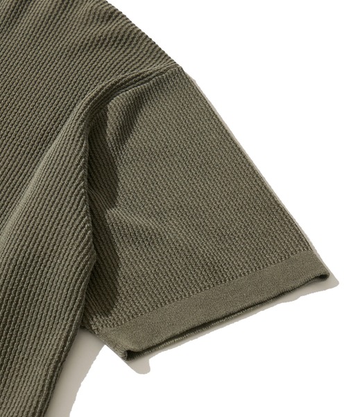 Healthknit(ヘルスニット)の「【Healthknit】Henleyneck S/S Knit / ヘンリーネック ニットTシャツ(Tシャツ/カットソー・メンズ・オリーブ/アイボリー/ブラック・MEDIUM/X-LARGE/LARGE)」の11枚目の写真