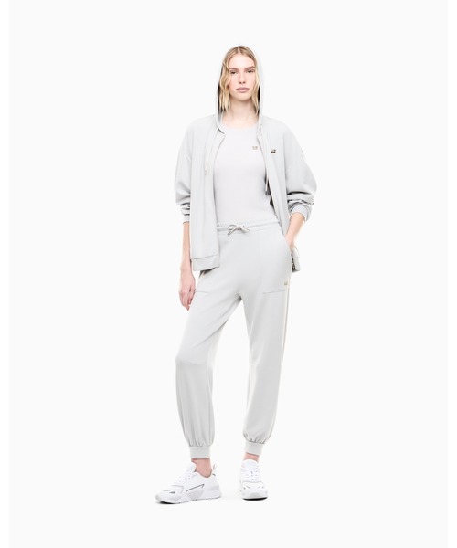EMPORIO ARMANI EA7（エンポリオアルマーニイーエーセブン）の「<オンライン限定>【エンポリオ アルマーニ EA7】Core Lady Tシャツ スリムフィット ストレッチジャージー（Tシャツ/カットソー・レディース・ブラック/ライトグレー・LARGE/MEDIUM/SMALL/X-LARGE/X-SMALL）」の10枚目の写真