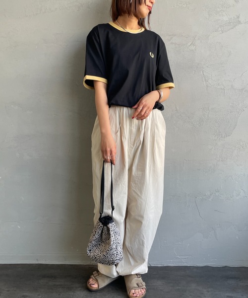 FRED PERRY（フレッドペリー）の「[FRED PERRY/フレッドペリー] 別注 ワンポイントロゴ刺繍 リンガーTシャツ（Tシャツ/カットソー・レディース・キャメル/オートミール/キナリ/ブラック・XS/XL/L/M/S）」の6枚目の写真