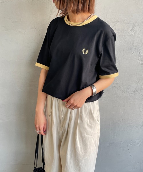 FRED PERRY（フレッドペリー）の「[FRED PERRY/フレッドペリー] 別注 ワンポイントロゴ刺繍 リンガーTシャツ（Tシャツ/カットソー・レディース・キャメル/オートミール/キナリ/ブラック・XS/XL/L/M/S）」の20枚目の写真