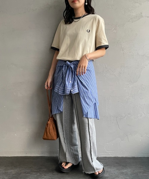 FRED PERRY（フレッドペリー）の「[FRED PERRY/フレッドペリー] 別注 ワンポイントロゴ刺繍 リンガーTシャツ（Tシャツ/カットソー・レディース・キャメル/オートミール/キナリ/ブラック・XS/XL/L/M/S）」の7枚目の写真