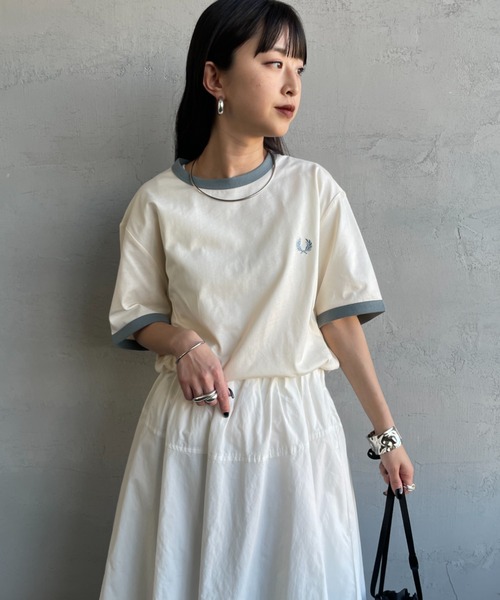 FRED PERRY（フレッドペリー）の「[FRED PERRY/フレッドペリー] 別注 ワンポイントロゴ刺繍 リンガーTシャツ（Tシャツ/カットソー・レディース・キャメル/オートミール/キナリ/ブラック・XS/XL/L/M/S）」の10枚目の写真