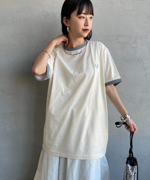 FRED PERRY（フレッドペリー）の「[FRED PERRY/フレッドペリー] 別注 ワンポイントロゴ刺繍 リンガーTシャツ（Tシャツ/カットソー・レディース・キャメル/オートミール/キナリ/ブラック・XS/XL/L/M/S）」の14枚目の写真
