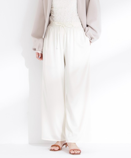 NATURAL BEAUTY BASIC（ナチュラルビューティーベーシック）の「◇サテンイージーパンツ（その他パンツ・レディース・オフホワイト/ベージュ/ブラック・MEDIUM/P/S）」の9枚目の写真