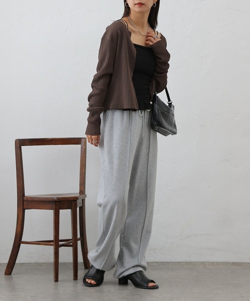 COLONY 2139(コロニートゥーワンスリーナイン)の「カップ付シャーリングキャミソール(キャミソール・レディース・ブラック/オフホワイト・FREE)」の21枚目の写真