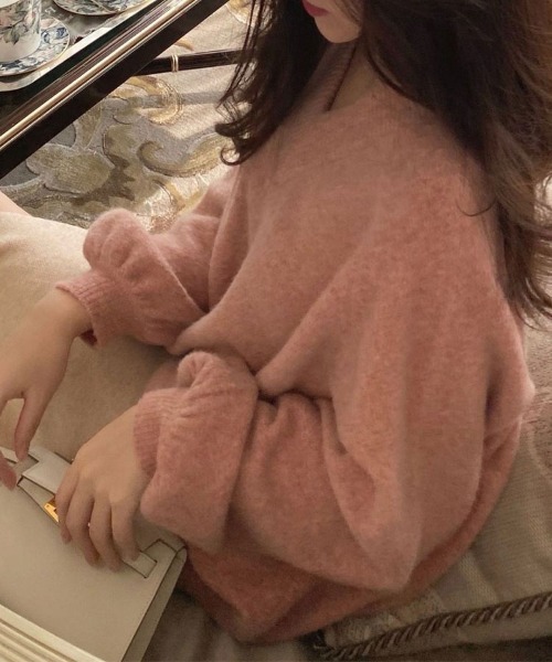 SallyLunn（サリーラン）の「Vネックルーズニットセーター（ニット/セーター・レディース・アイボリー/ピンク・FREE）」の5枚目の写真