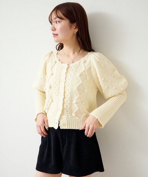 Kastane（カスタネ）の「*ポンポンニットカーディガン（カーディガン/ボレロ・レディース・アイボリー/グレー・FREE）」の17枚目の写真
