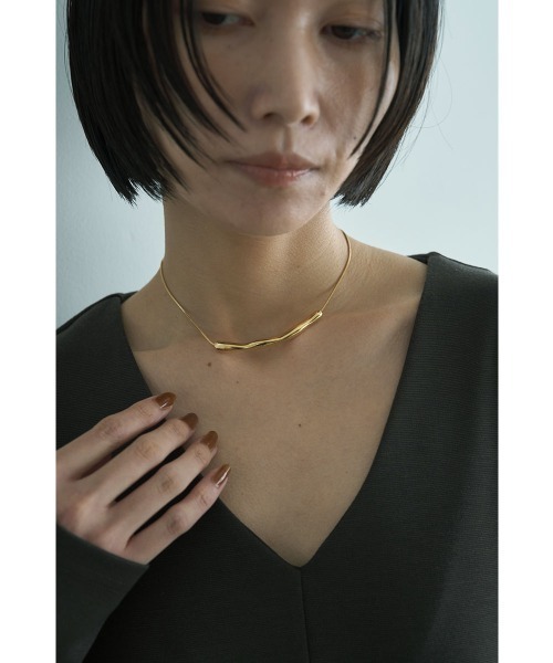 marjour（マージュール）の「NUANCE BAR SLIDER NECKLACE（ネックレス・レディース・シルバー/ゴールド・FREE）」の12枚目の写真