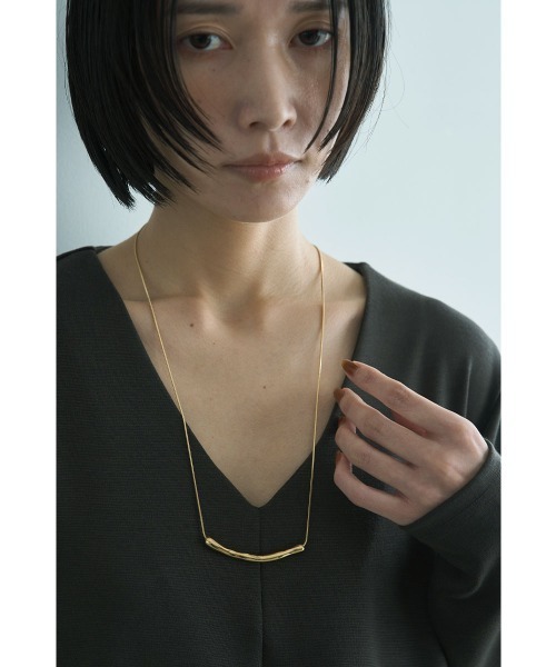 marjour（マージュール）の「NUANCE BAR SLIDER NECKLACE（ネックレス・レディース・シルバー/ゴールド・FREE）」の16枚目の写真