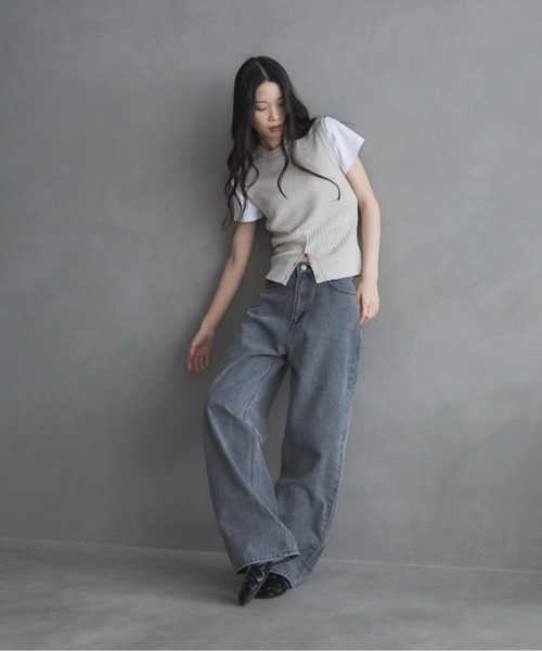 feepur（フェピュール）の「【ハンドウォッシャブル】ヘムボタンニットベスト（ベスト・レディース・ブラック/アイボリー/ブラウン/グレー・MEDIUM）」の9枚目の写真